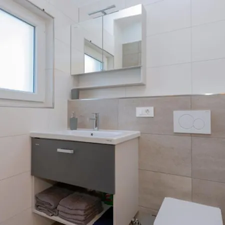 Beautiful Miki With Pool In ヴィラ