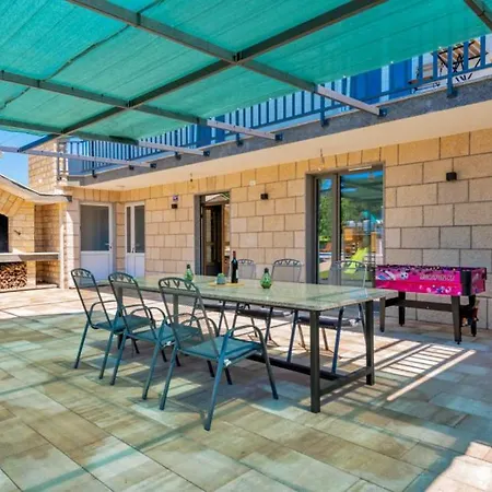 ヴィラ Beautiful Miki With Pool In *