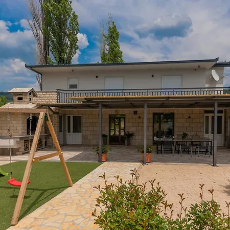 Villa Beautiful Miki With Pool In Makarska