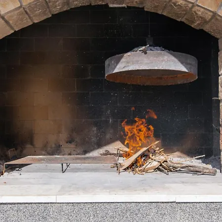 Villa Beautiful Miki With Pool In