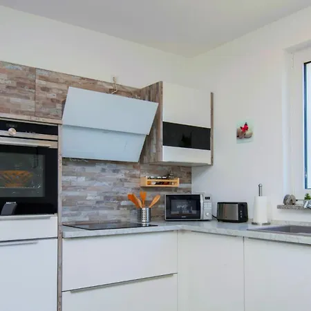 Beautiful Miki With Pool In Villa *